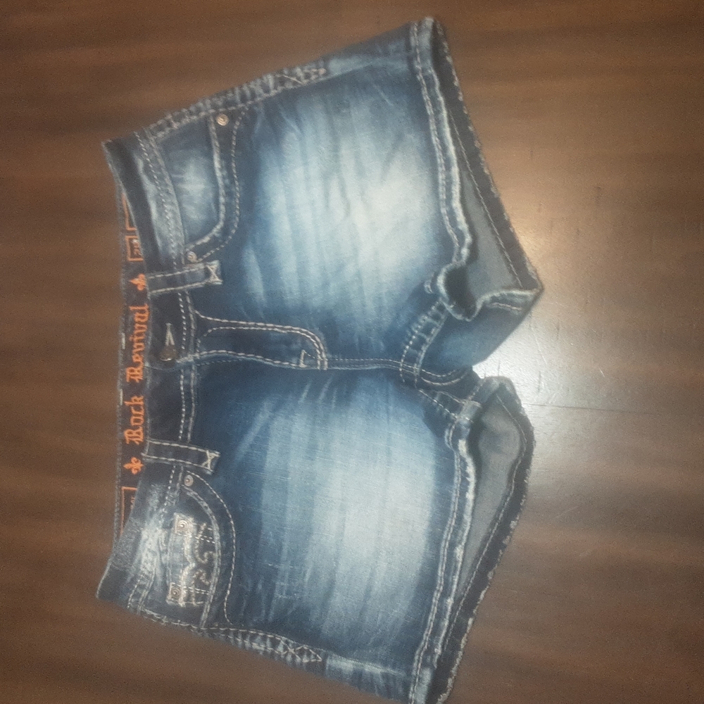 Women's preowned Rock Revival shorts size 28
